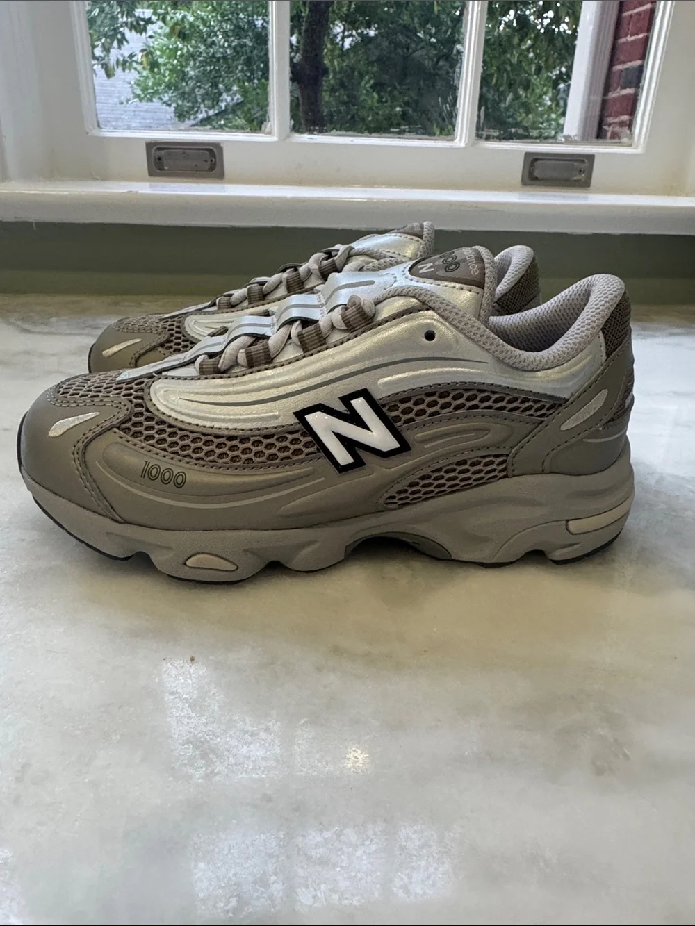 New Balance 1000 Kids Arid Stone / Light Silver Metallic (Brown/Grey)